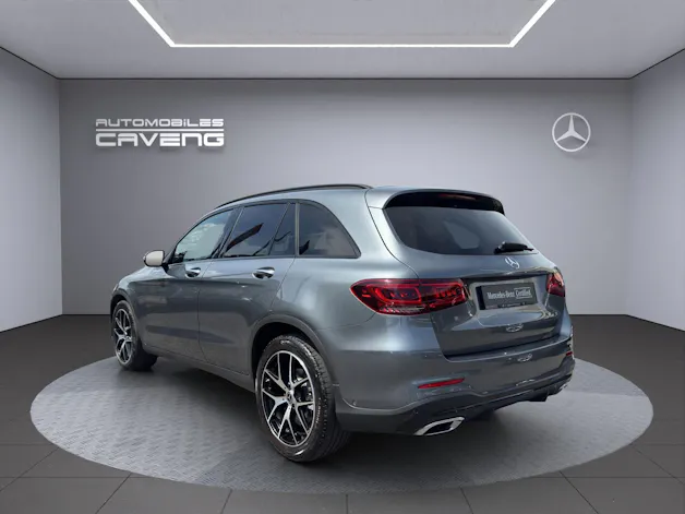 MERCEDES-BENZ GLC 300 AMG Line 4Matic 9G-Tronic