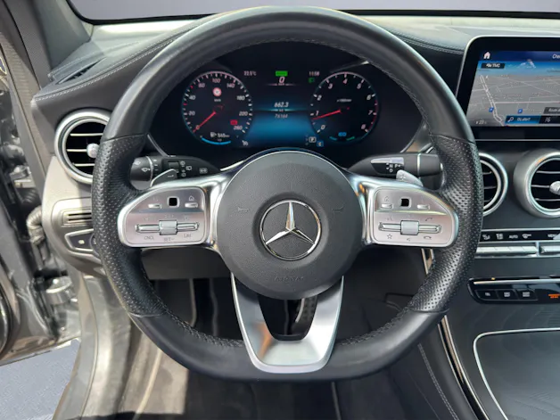 MERCEDES-BENZ GLC 300 AMG Line 4Matic 9G-Tronic