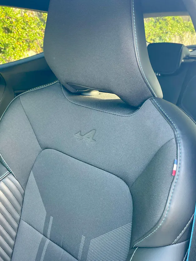 RENAULT Clio 1.6 E-Tech Esprit Alpine 143 PS Automat mit Abstandsregeltempomat und AHK!!