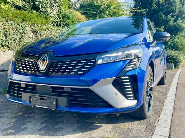 RENAULT Clio 1.6 E-Tech Esprit Alpine 143 PS Automat mit Abstandsregeltempomat und AHK!!
