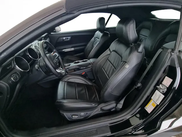 FORD Mustang Convertible 3.7