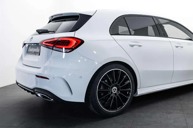 MERCEDES-BENZ MERCEDES-BENZ A 200 AMG Line 7G-DCT