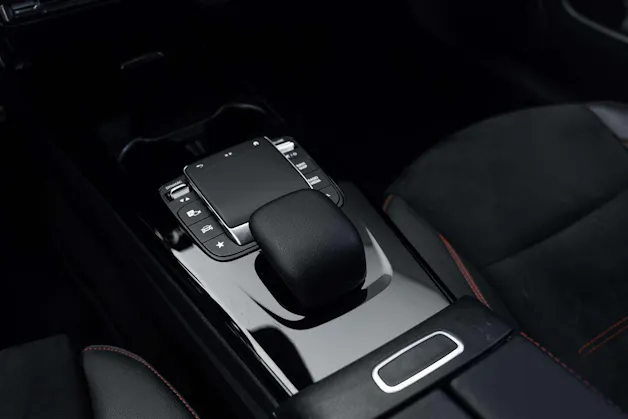 MERCEDES-BENZ MERCEDES-BENZ A 200 AMG Line 7G-DCT
