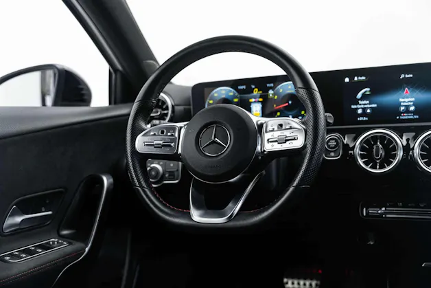 MERCEDES-BENZ MERCEDES-BENZ A 200 AMG Line 7G-DCT
