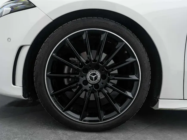 MERCEDES-BENZ MERCEDES-BENZ A 200 AMG Line 7G-DCT