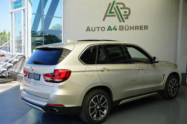 BMW X5 xDrive 50i V8 450PS aus erster Hand, sehr gepflegt, CH-Auto!!