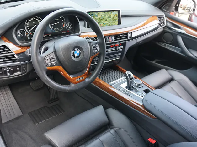 BMW X5 xDrive 50i V8 450PS aus erster Hand, sehr gepflegt, CH-Auto!!