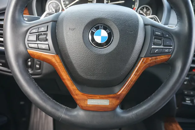 BMW X5 xDrive 50i V8 450PS aus erster Hand, sehr gepflegt, CH-Auto!!