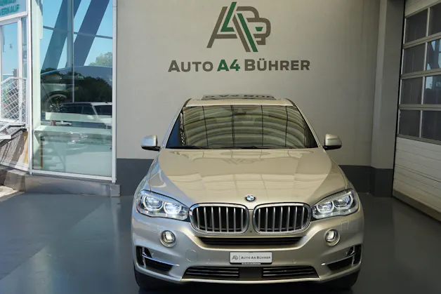 BMW X5 xDrive 50i V8 450PS aus erster Hand, sehr gepflegt, CH-Auto!!