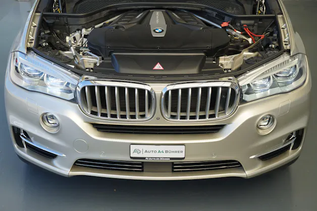 BMW X5 xDrive 50i V8 450PS aus erster Hand, sehr gepflegt, CH-Auto!!