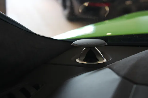Lamborghini Urus E-Gear PPF-Folie | Bang & Olufsen Sound | Sitzbelüftung | Sitzheizung | Massagesitze | Night Vision | Sitzheizung Hinten |