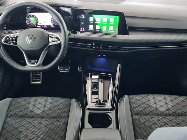 VW Golf 8 1.5 eTSI mHEV R-Line DSG