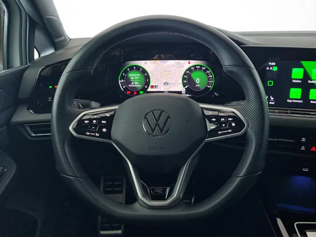 VW Golf 8 1.5 eTSI mHEV R-Line DSG