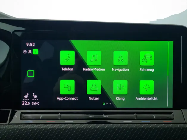 VW Golf 8 1.5 eTSI mHEV R-Line DSG
