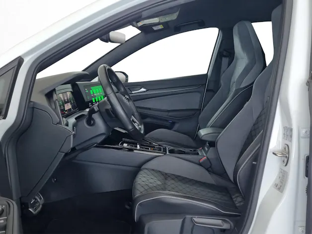 VW Golf 8 1.5 eTSI mHEV R-Line DSG
