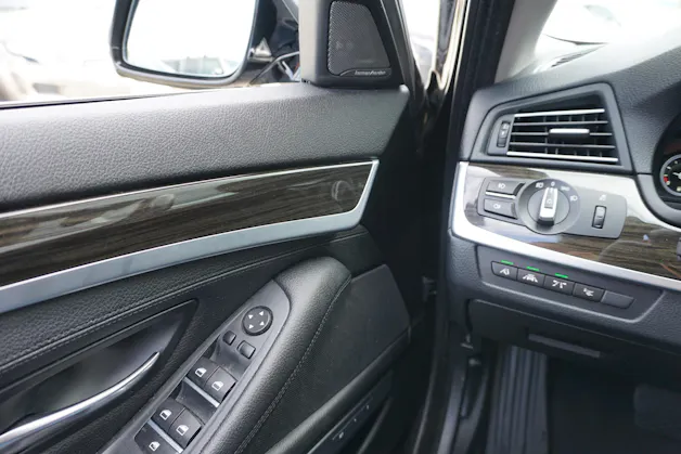 BMW 528i xDrive Touring Luxury 245PS mit Abstandsregeltempomat