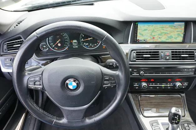 BMW 528i xDrive Touring Luxury 245PS mit Abstandsregeltempomat
