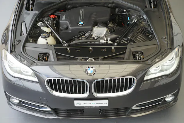 BMW 528i xDrive Touring Luxury 245PS mit Abstandsregeltempomat
