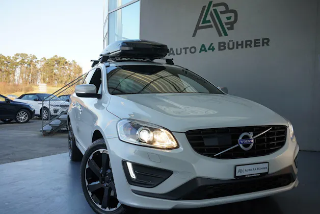 VOLVO XC60 T6 AWD Momentum R-Design Geartronic