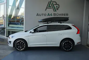 VOLVO XC60 T6 AWD Momentum R-Design Geartronic