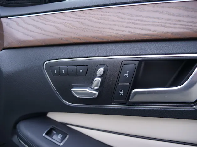 MERCEDES-BENZ E 350 BlueTEC Elégance 4Matic 7G-Tronic