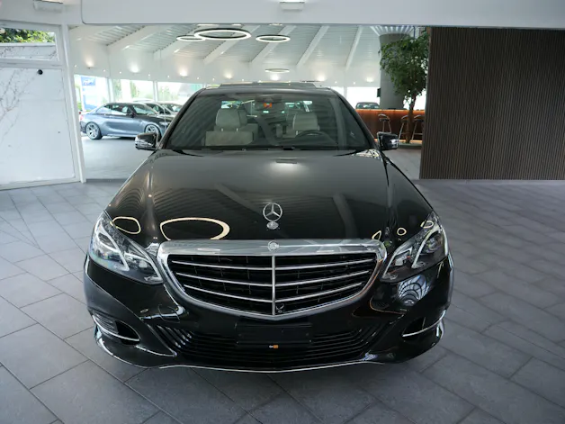 MERCEDES-BENZ E 350 BlueTEC Elégance 4Matic 7G-Tronic