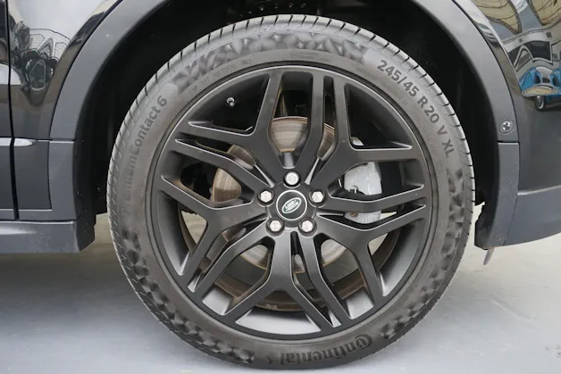 Land Rover Evoque 2.0Si4 HSE Dynamic 241PS Convertible mit Abstandsregeltempomat und Anhängerkupplung