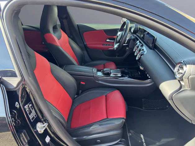 MERCEDES-BENZ CLA 250 4Matic AMG Line 7G-DCT