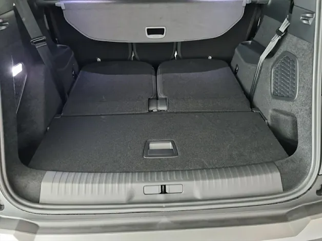PEUGEOT 5008 145 Hybrid GT 7-Plätzer Pano