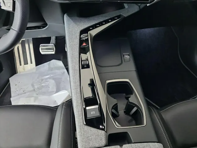 PEUGEOT 5008 145 Hybrid GT 7-Plätzer Pano