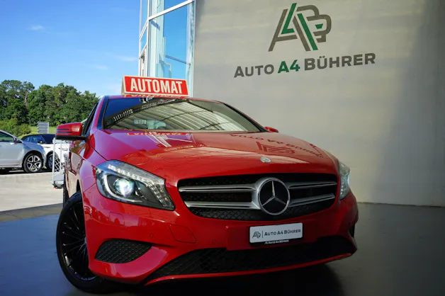 MERCEDES-BENZ A 200 Urban Automat mit Leder