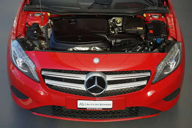 MERCEDES-BENZ A 200 Urban Automat mit Leder