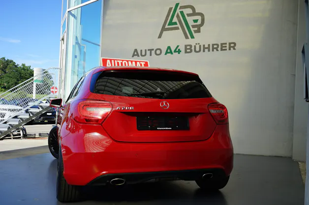 MERCEDES-BENZ A 200 Urban Automat mit Leder