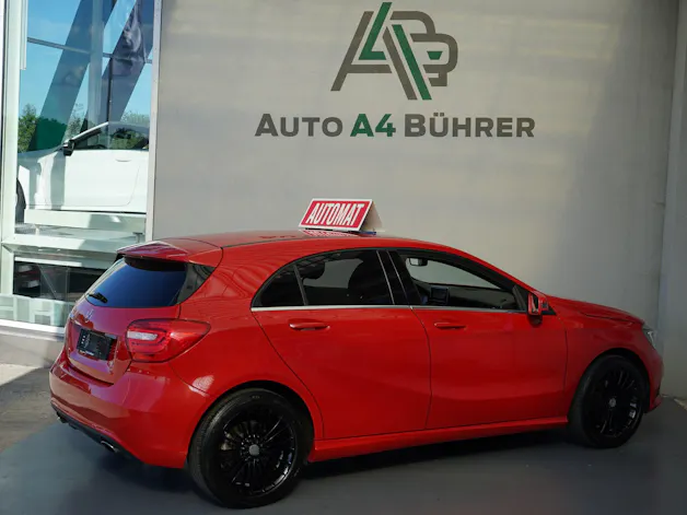 MERCEDES-BENZ A 200 Urban Automat mit Leder