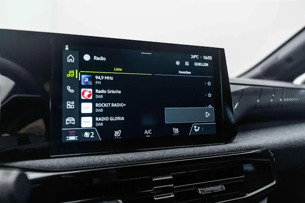 RENAULT Clio 1.2 TCe Evolution NEUES MODELL EDC-Automat