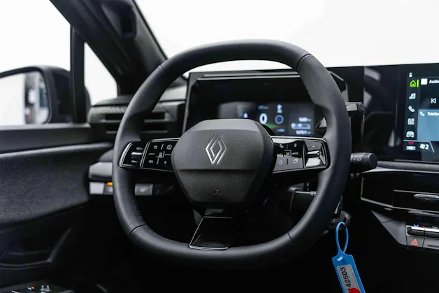 RENAULT Clio 1.2 TCe Evolution NEUES MODELL EDC-Automat