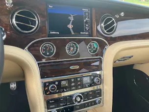 BENTLEY Mulsanne Speed