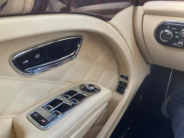 BENTLEY Mulsanne Speed