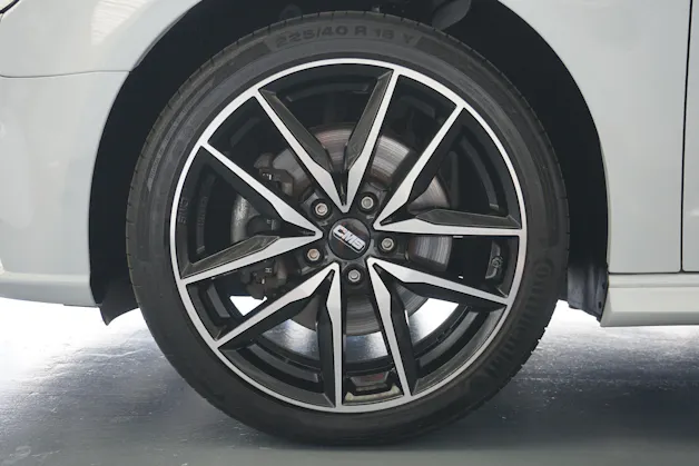 AUDI A3 40 TFSI e-tron Sport 204PS Automat "kann rund 35 bis 40km rein elektrisch fahren"
