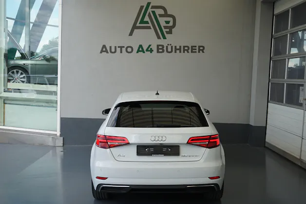 AUDI A3 40 TFSI e-tron Sport 204PS Automat "kann rund 35 bis 40km rein elektrisch fahren"