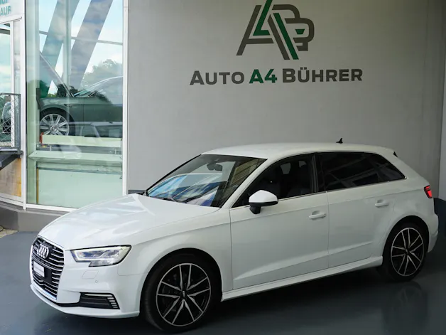 AUDI A3 40 TFSI e-tron Sport 204PS Automat "kann rund 35 bis 40km rein elektrisch fahren"
