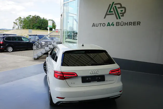 AUDI A3 40 TFSI e-tron Sport 204PS Automat "kann rund 35 bis 40km rein elektrisch fahren"