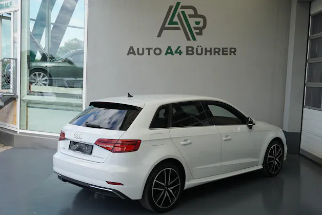 AUDI A3 40 TFSI e-tron Sport 204PS Automat "kann rund 35 bis 40km rein elektrisch fahren"