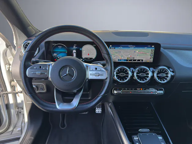 MERCEDES-BENZ EQA 350 AMG Line 4Matic