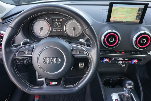 AUDI S3 2.0 TFSI quattro SB 301PS S-Tronic-Automat