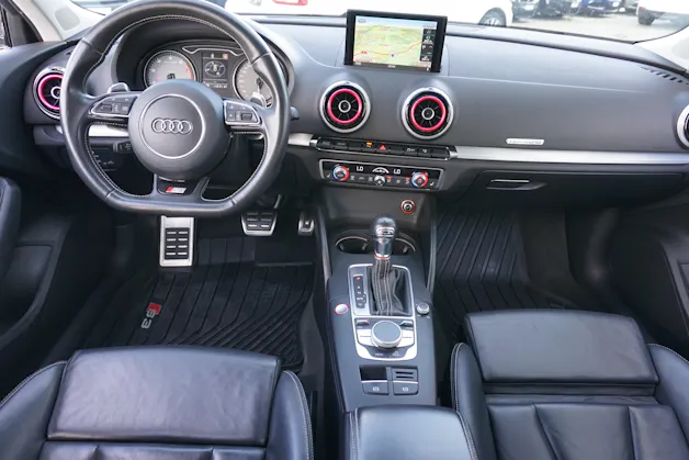 AUDI S3 2.0 TFSI quattro SB 301PS S-Tronic-Automat