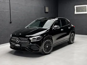 MERCEDES-BENZ GLA 250 4Matic 8G-DCT Swiss Star • AMG Line Premium Plus • Panorama • Burmester