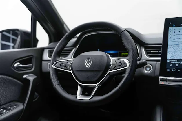 RENAULT Captur 1.8 E-Tech 160 Techno DHT-Automat