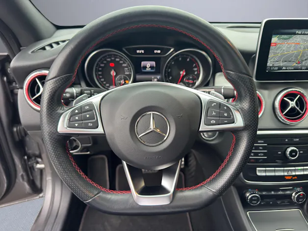 MERCEDES-BENZ CLA Shooting Brake 220 AMG Line 4Matic 7G-DCT