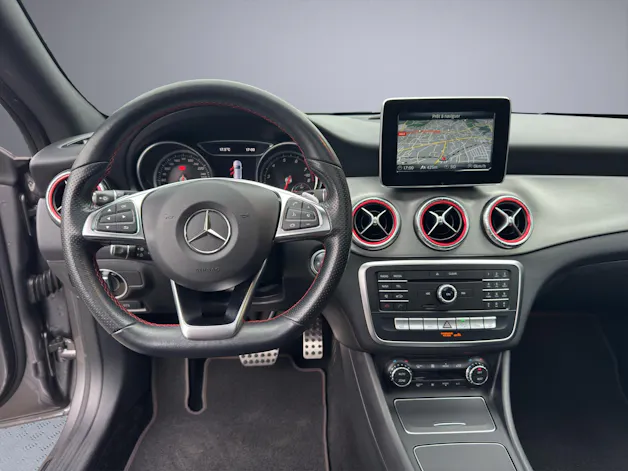 MERCEDES-BENZ CLA Shooting Brake 220 AMG Line 4Matic 7G-DCT